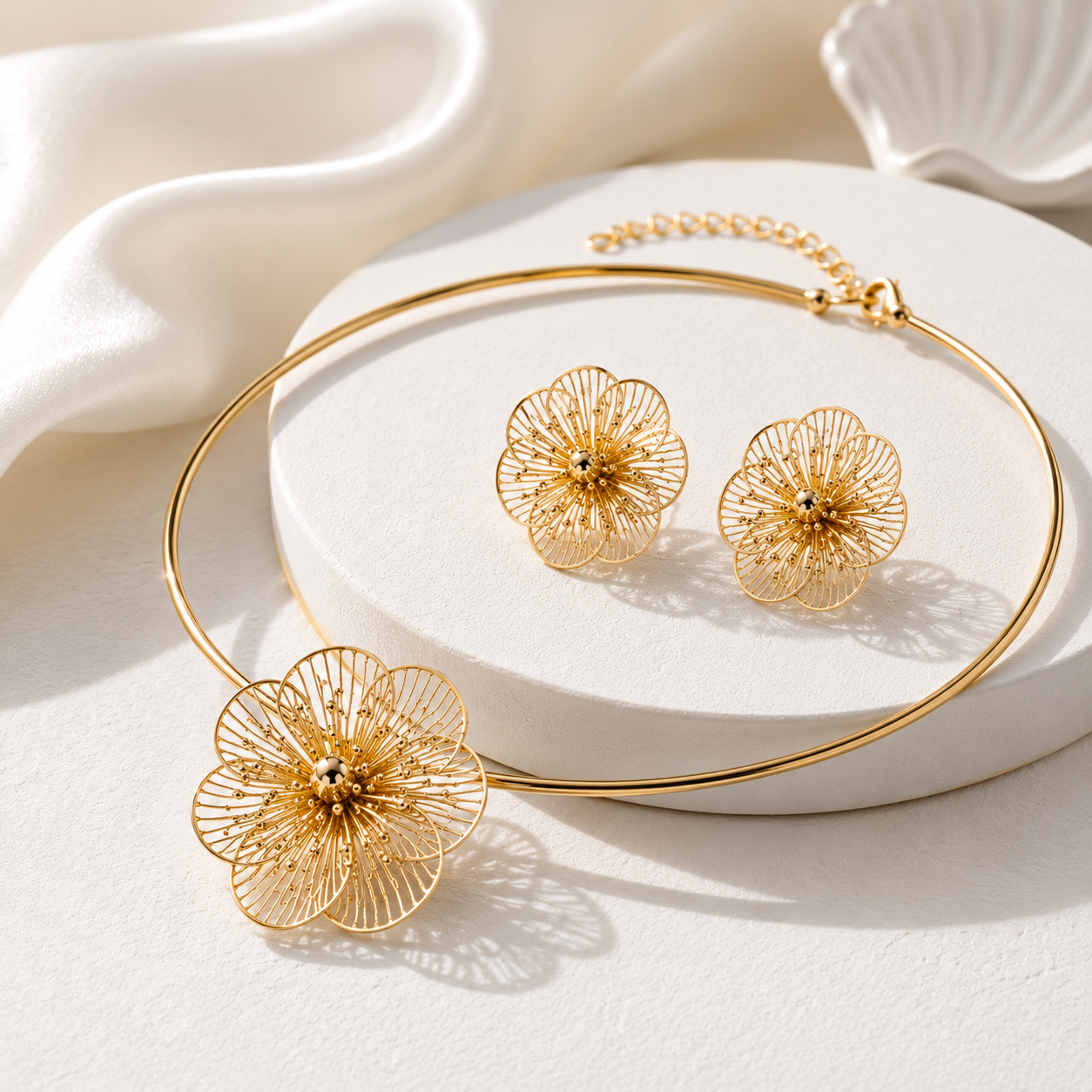 Anti-Tarnish Floral Hasli & Stud Earrings Set