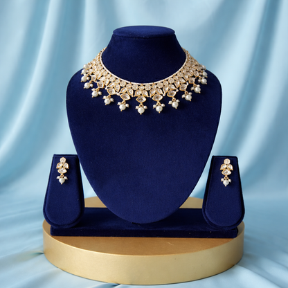 White AD Stone & Pearl Choker Necklace & Earrings Set